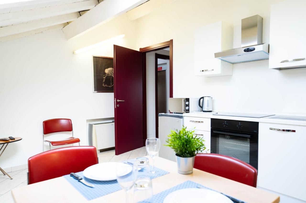 V12 Apartments - Vittoria 12 Novara Dış mekan fotoğraf